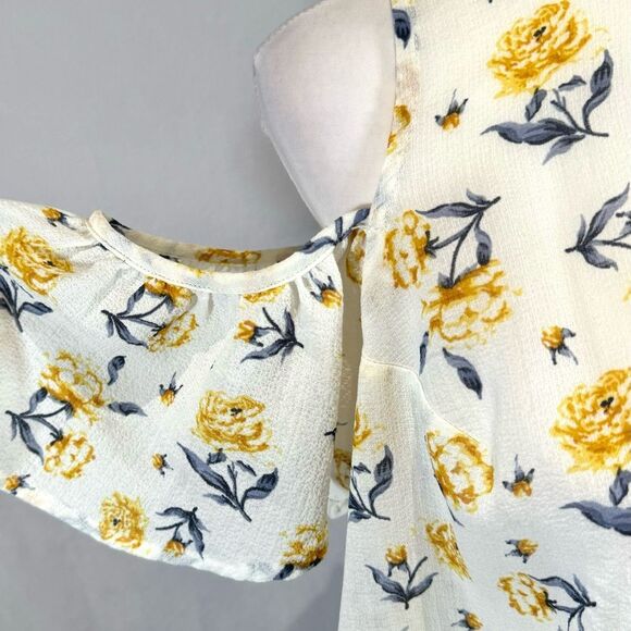 Jolt white and yellow cold shoulder floral top size XL - Picture 2 of 5